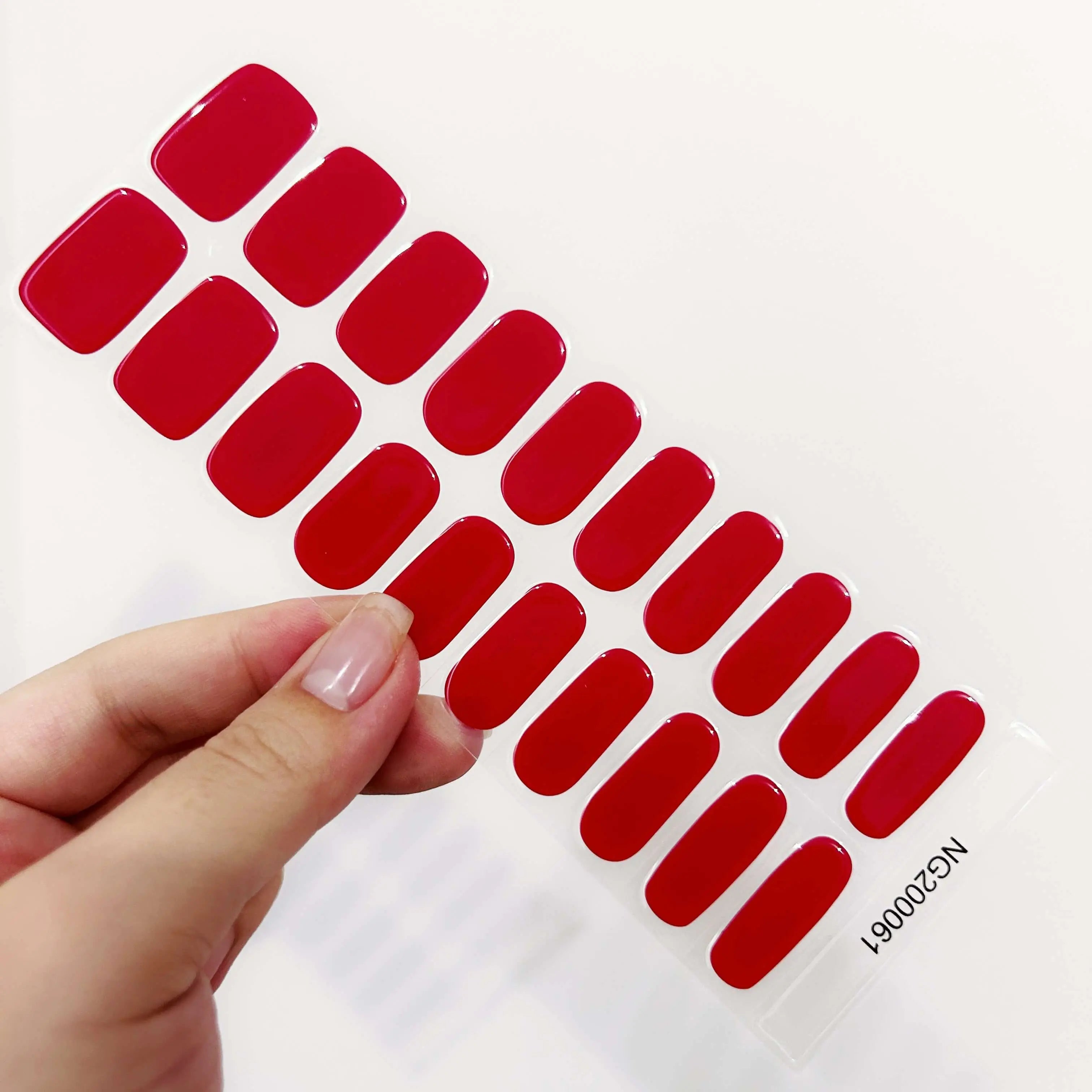 Rebellious Rose Glossy Lipstick Classic Bright Red Nails Semi Cured Gel Nail Strips - NG200061 Quinnas