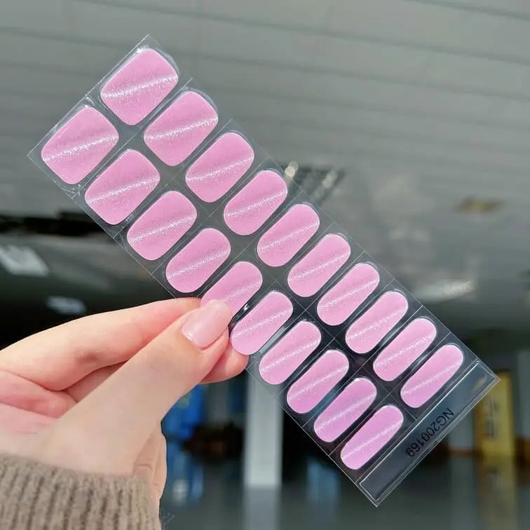 Popular Nail Colors 2025 Crystal Baby Pink Cat Eye Nails Semi Cured Gel Nail Strips - NG200169 Quinnas