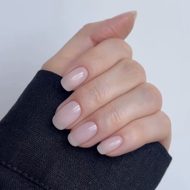 Clean Girl Manicure Ideas Coconut Milk Nails Clear White Milky Nails Semi Cured Gel Nail Strips No-Makeup_Makeup_Manicure