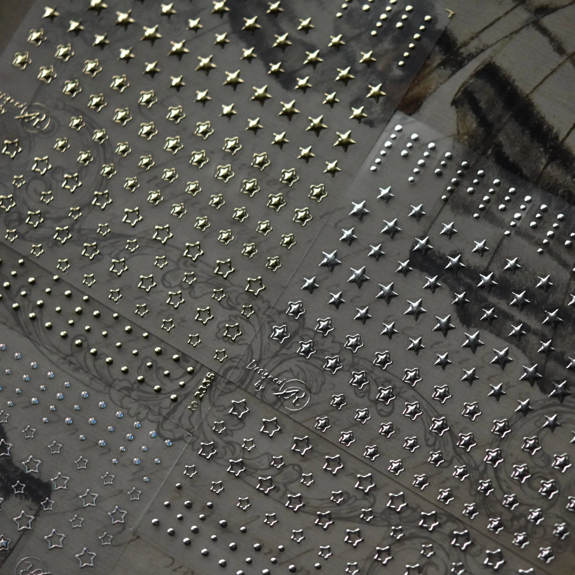 christmas nails Quinnas hot stamping nail stickers, Love Rao collaboration style retro nail stickers, Love Star nail accessories Quinnas