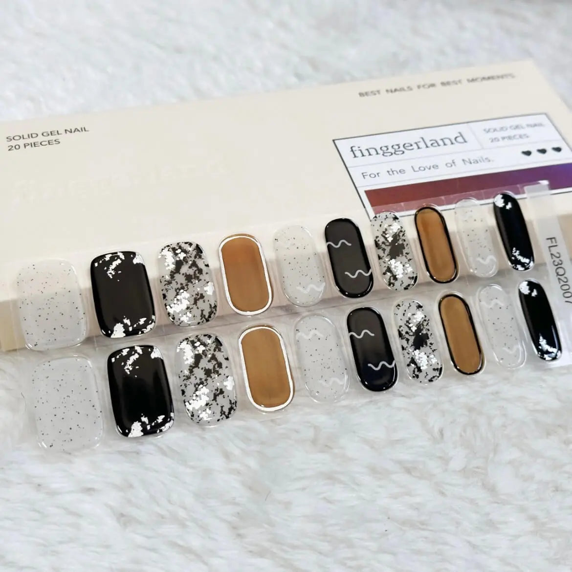 Trendsetting Balck And White Marble Polka Dot Nails Semi Cured Gel Nail Strips