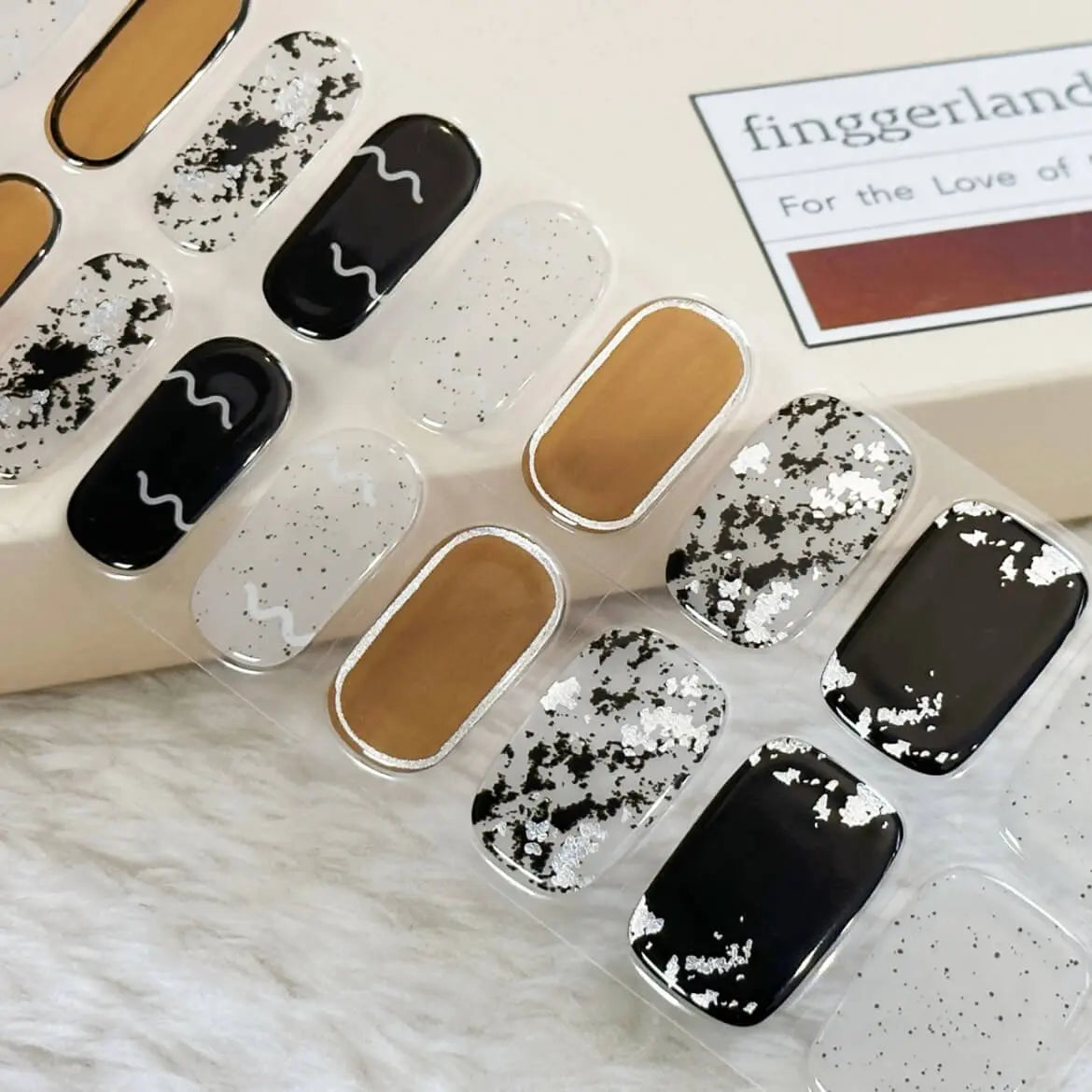 Trendsetting Balck And White Marble Polka Dot Nails Semi Cured Gel Nail Strips 1