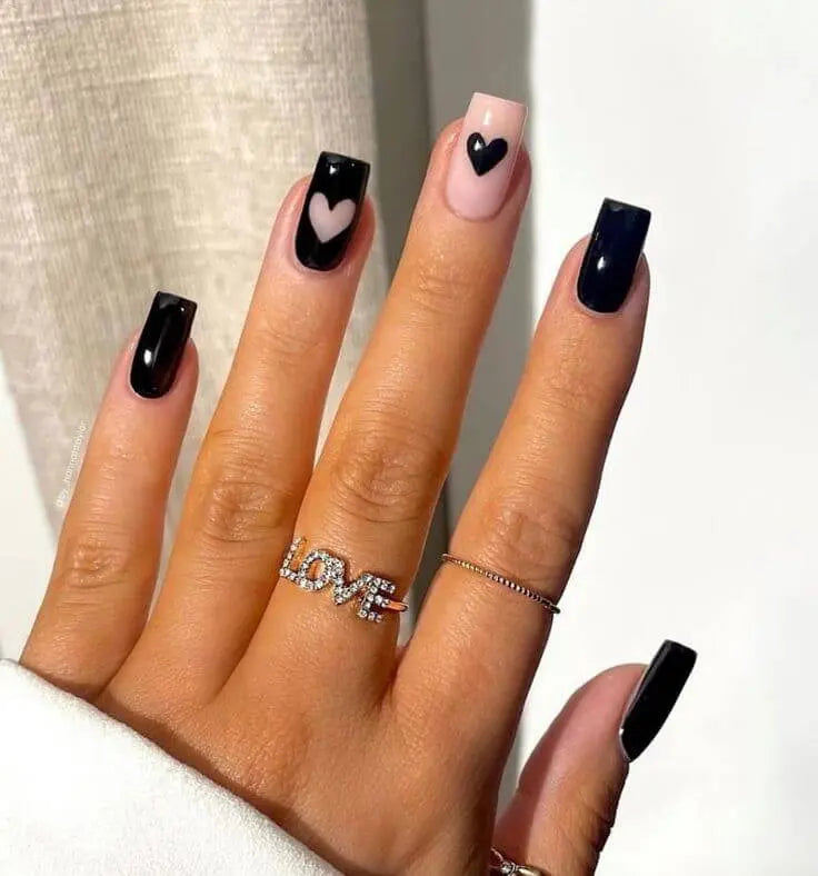 Classic White Heart Nails Valentine&