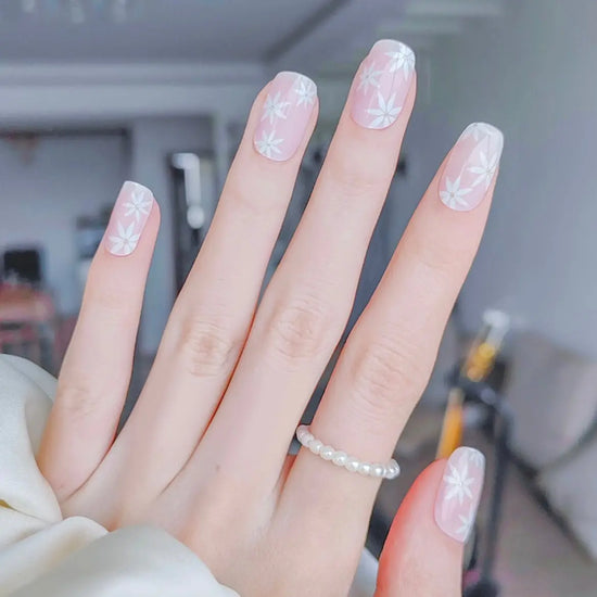 GENTLE PINK DAISIES Semi Cured Gel Nail Strips - NG200032 Quinnas